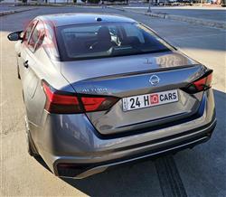 نيسان ألتيما